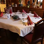 Restaurant Bahnhof ホテル 3*