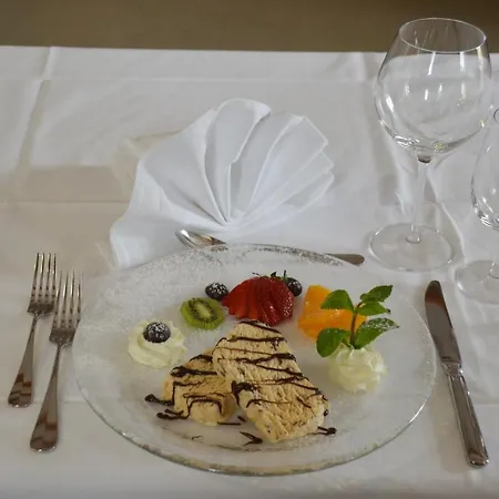 Hotel Restaurant Bahnhof 3*